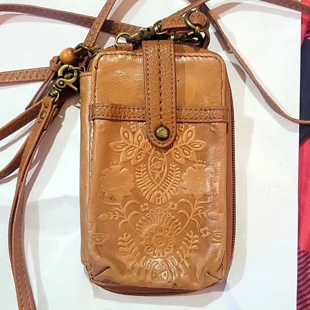 The sak crossbody wallet